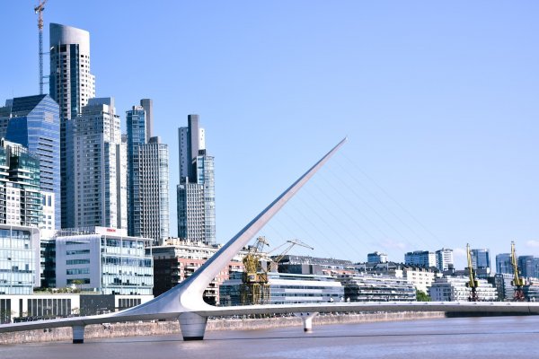 La inflación de marzo en Argentina fue de 6,7%: la mayor en 20 años y con fuerte alza de los alimentos