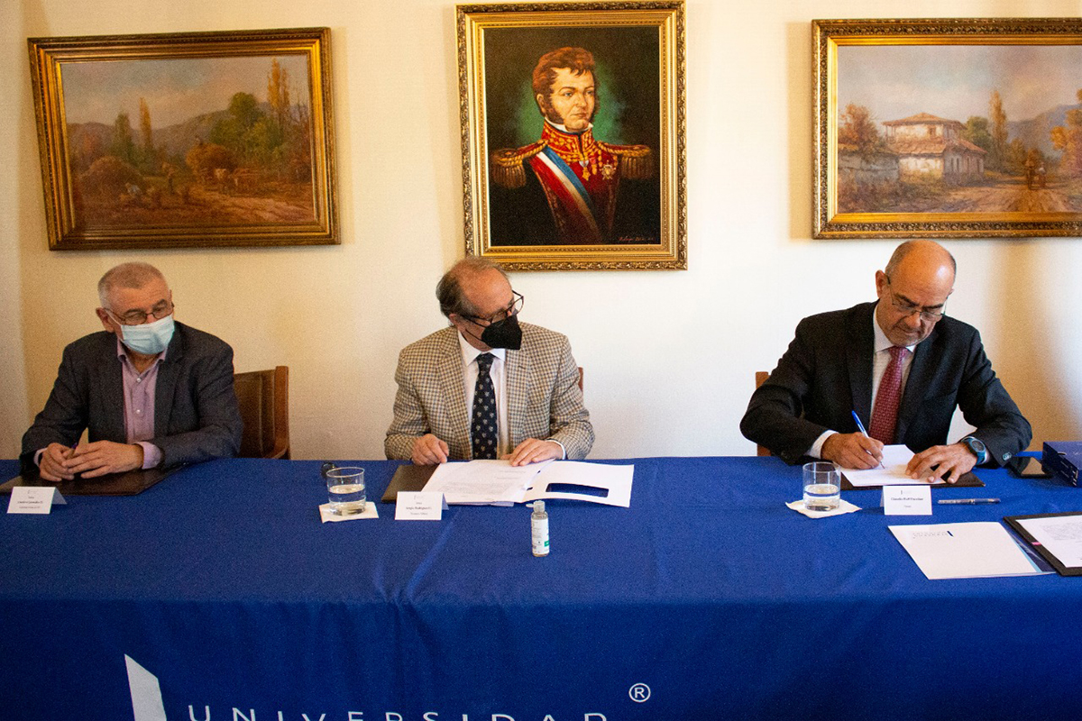 <p>Universidad Bernardo O’Higgins compra Hospital del IST e invertirá $ 5.700 millones</p>