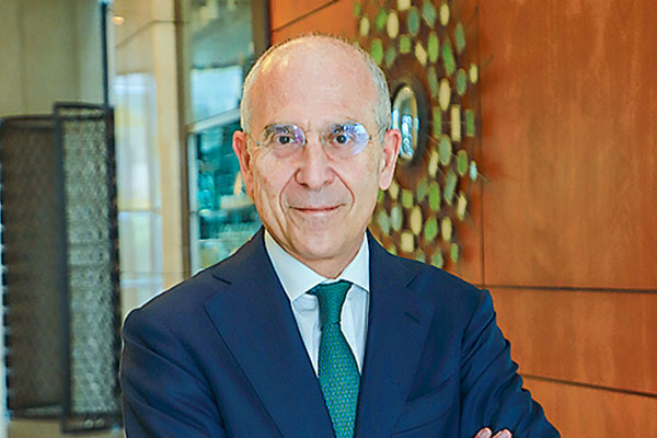CEO de Enel, Francesco Starace pide acelerar inversiones en redes y se abre a posible retraso en salida de Bocamina