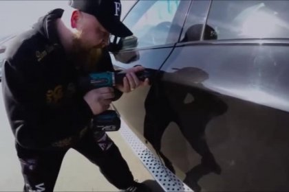 <p>BMW se compromete a no eliminar puestos de trabajo en la transición a vehículos eléctricos</p>