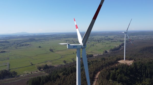 AES Chile pone en operación parque eólico Los Olmos, el primero de construcción propia en el país