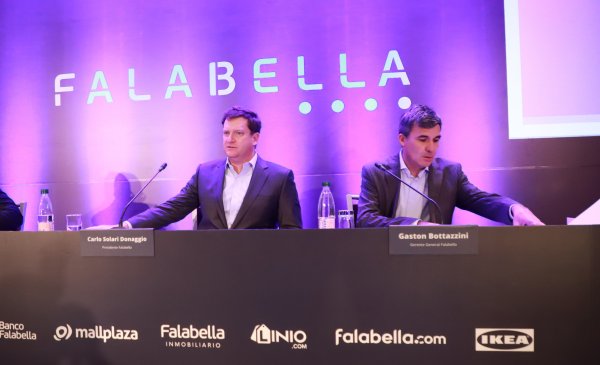 <p>Carlo Solari (presidente del directorio) y Gaston Bottazzini (gerente general). Foto: Julio Castro</p>