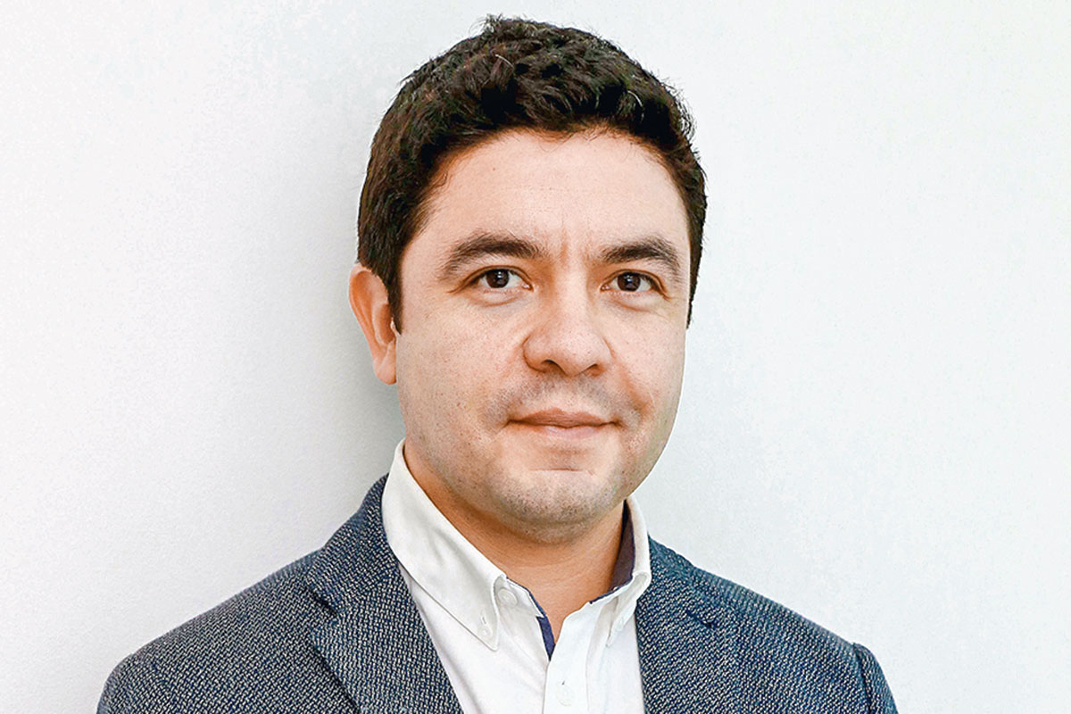 <p>Felipe Silva, Raúl Alcaíno, Natalia Antillo: La nueva red de inversionistas ángeles de UDD Ventures</p>