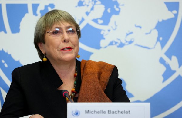 Día 58 de invasión: Bachelet dice que ONU ve "evidencias crecientes" de crímenes de guerra en Ucrania