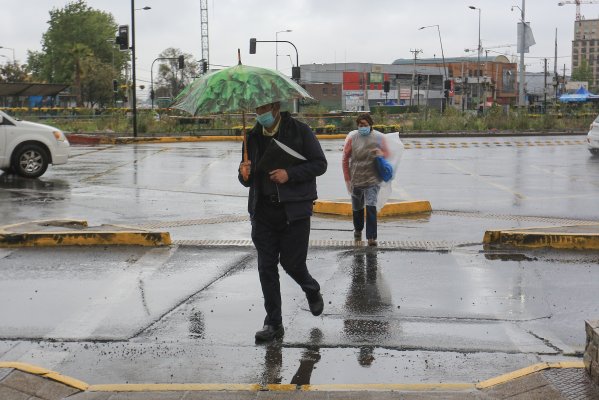 CGE activa plan de refuerzo en operaciones ante lluvia prevista en Región Metropolitana