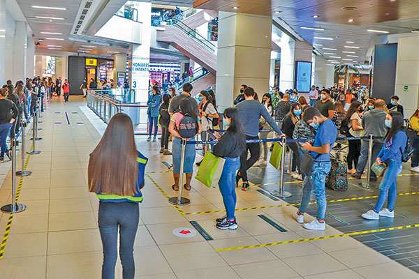 Consumidores aprietan los bolsillos: cae la intención de compra en tecnología y electrodomésticos