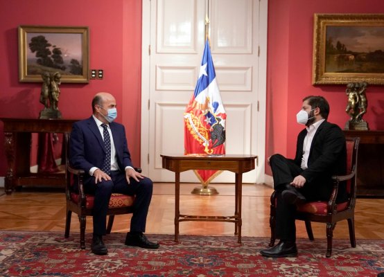 Contralor prepara instructivo para autoridades por plebiscito y raya la cancha: “Prescindencia significa neutralidad”