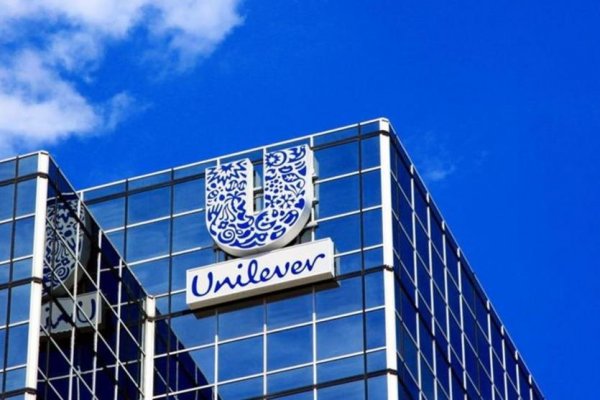 <p>Prohibición de las exportaciones del aceite de palma en Indonesia pone en aprietos a Unilever</p>