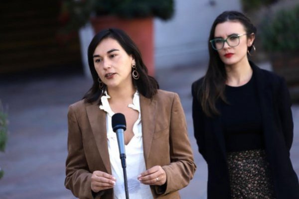 Gobierno pidió la renuncia del jefe de gabinete de la ministra del Interior Izkia Siches