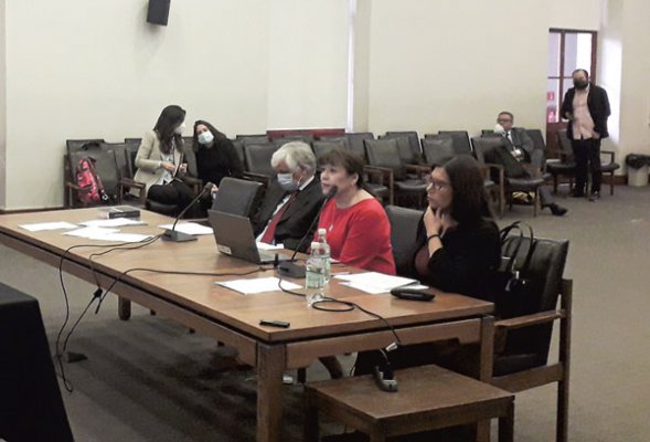 <p>Sofofa pide medidas pro inversión y abogados plantean necesidad de certeza jurídica</p>