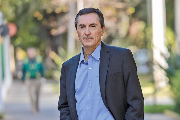 Isapres pierden $ 13.000 millones en primer trimestre más bajo de su historia y advierten “incertidumbre por el futuro”