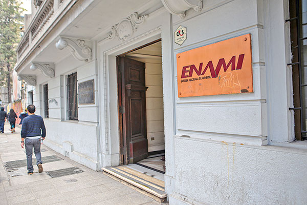 Cambios internos en Enami marcan primer directorio y principal sindicato defiende a Pérez de Arce