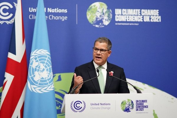 El presidente de la COP26 alerta de "la amenaza crónica" del cambio climático