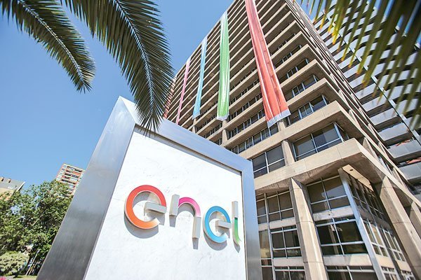 Desconexión de línea de Enel deja sin suministro eléctrico a clientes en varias comunas del sector sur de la RM