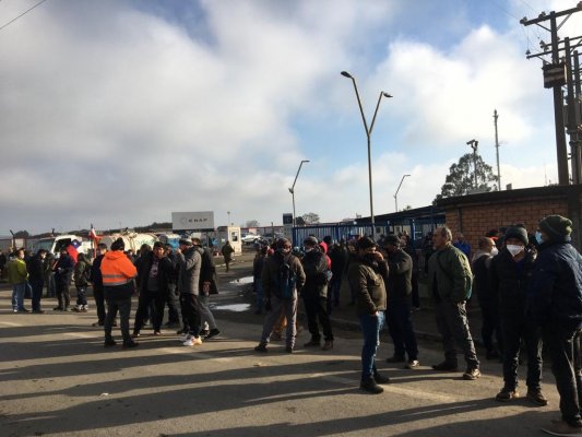 Conflicto de Enap y subcontratistas: Los detalles del acuerdo y los nudos que ponen en duda el fin de las movilizaciones
