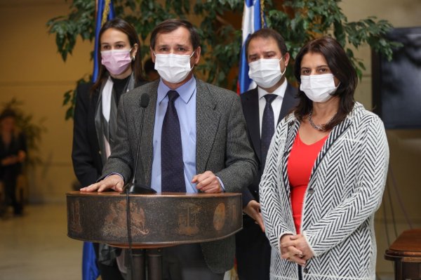 Diputados de RN piden al gobierno medidas para incentivar producción local de alimentos ante crisis de seguridad alimentaria