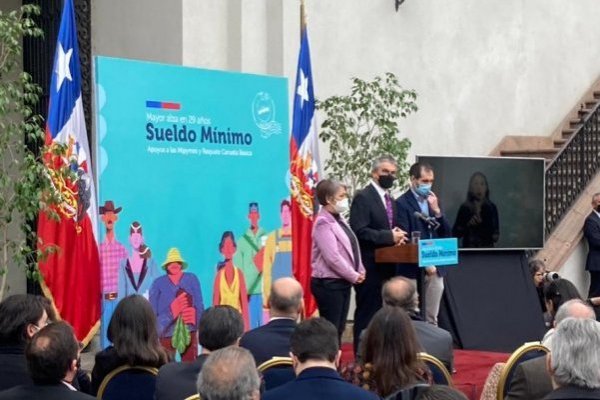 Marcel y apuro del PC para reformas de pensiones y tributaria: “Debe ser compatible con responsabilidad y trabajamos en ello”