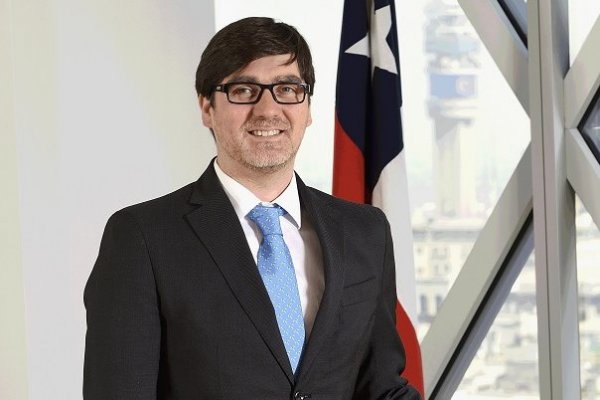 Los primeros desafíos de Nicolás Rojas, el elegido por Boric para presidir el TDLC