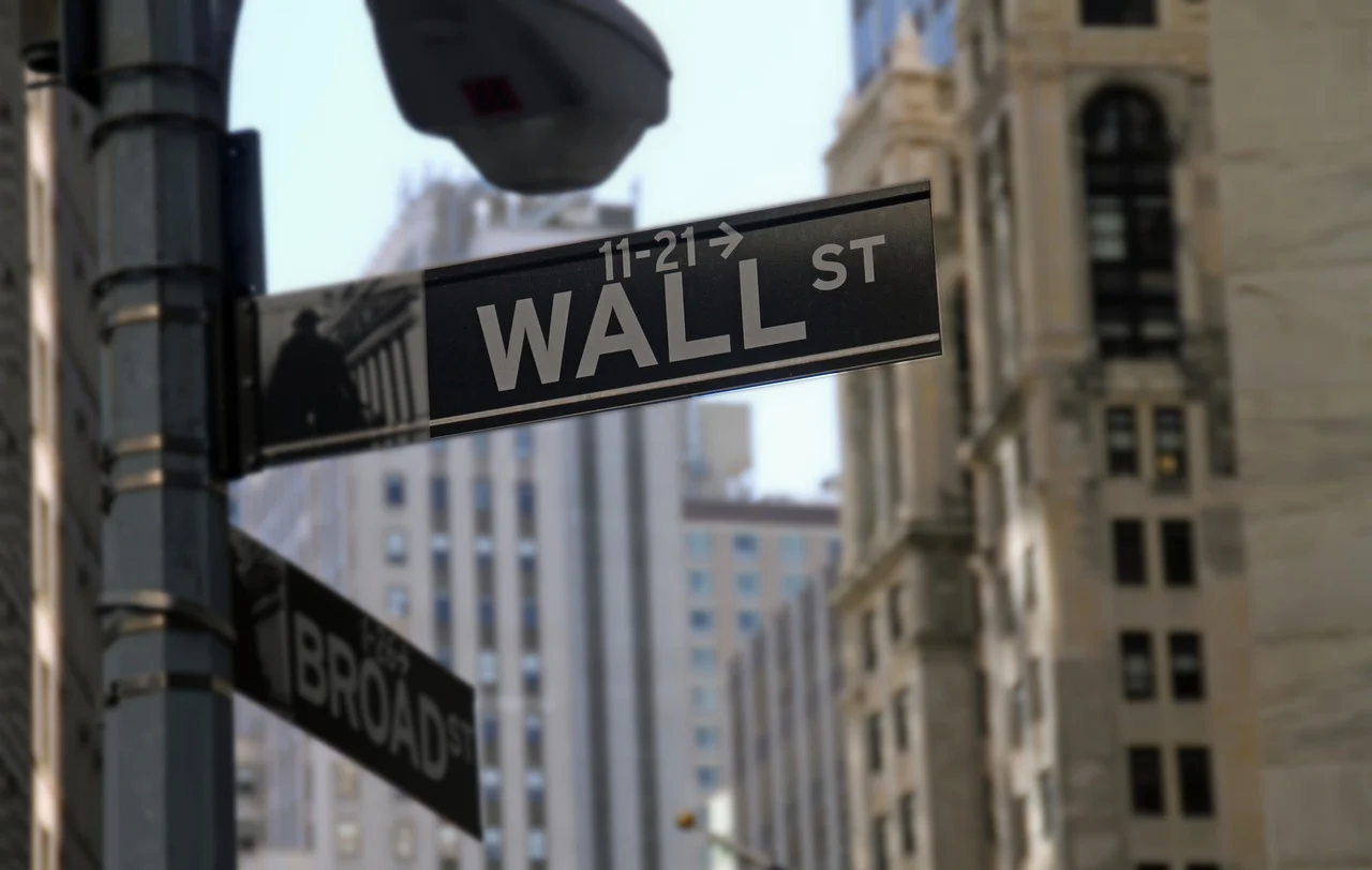 Mercado accionario en EEUU: ¿comprar, vender o aguantar?