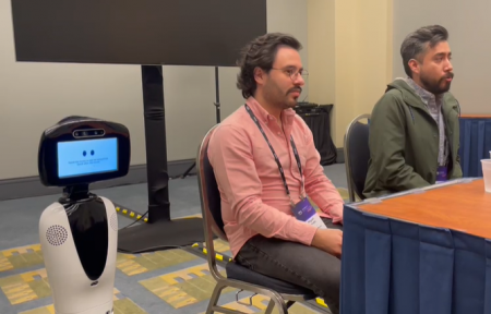 Startup mexicana que creó el robot social Roomie define nuevos proyectos