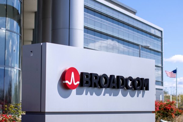 <p>Fabricante de chips Broadcom comprará firma de servicios en nube VMware, siendo la segunda transacción más grande del año</p>