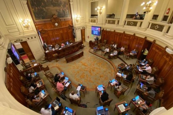 Convención: Avanzan al pleno propuesta de preámbulo, fin del Senado en 2026 y 2/3 para reformar futura Constitución