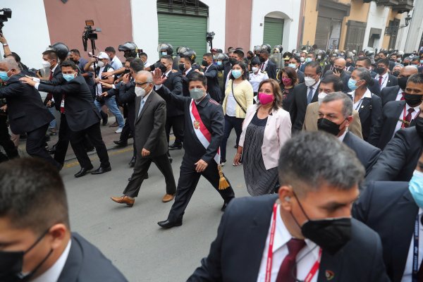 <p>Fiscalía de Perú amplía investigación contra el presidente por corrupción</p>