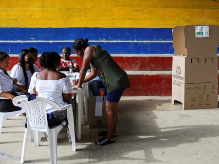 Las propuestas económicas de los dos candidatos que disputarán presidencia de Colombia