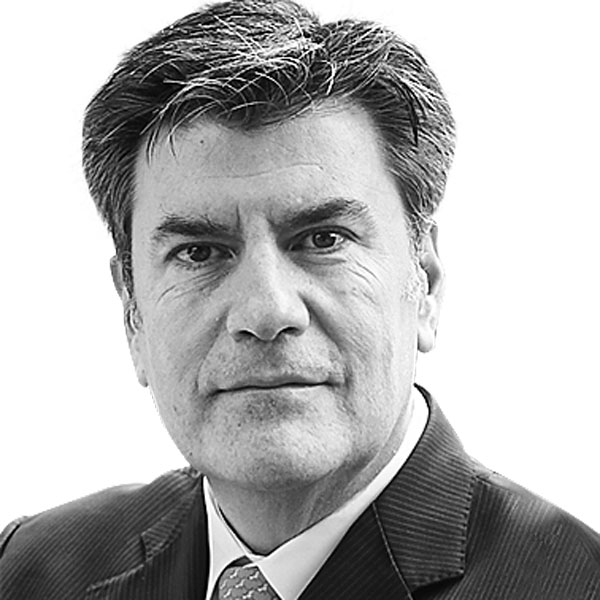 Espectro radioeléctrico: discutible enfoque de la Subtel