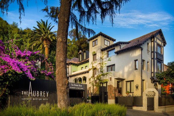 Dueño de hotel The Aubrey decide vender: "Por la incertidumbre se necesita una persona con mayor espalda financiera”