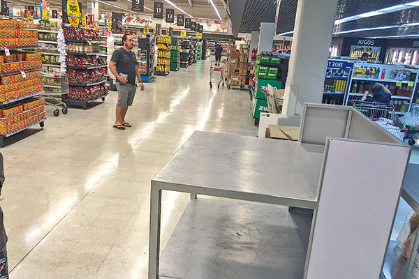 Unimarc lanzará promoción para más de 150 productos de la canasta básica y anuncia alianza con Mercado Libre