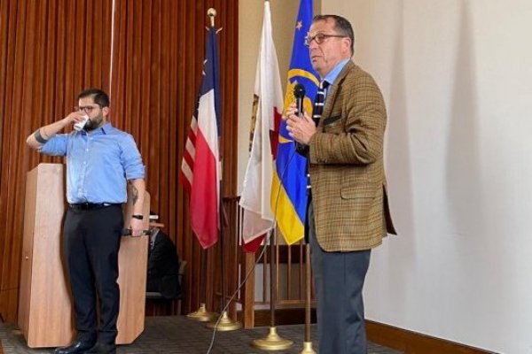 <p>La sintonía de Boric con Sebastián Edwards en su paso por UCLA</p>