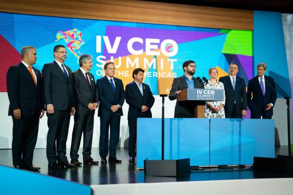 <p>Chile impulsa la creación de corredores marinos para proteger hábitats y rutas migratorias.</p>