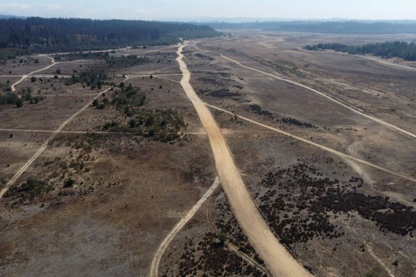Embalse Peñuelas de la Región de Valparaíso se convierte en desierto