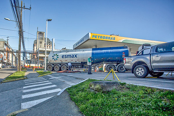 Proyecto Lando: Southern Cross contrató a BofA y Scotiabank para vender Petrobras