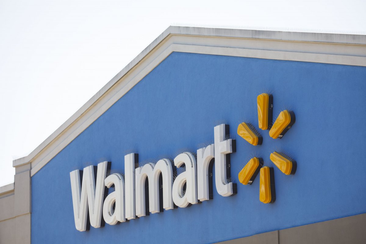 <p>Walmart, Target, GAP y otros grandes minoristas de EEUU anuncian rebajas por acumulación de inventarios</p>