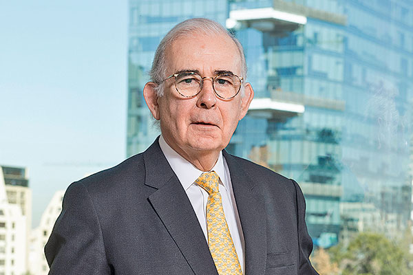 <p>Diego Hernández, presidente de Sonami: "Con el cierre de Ventanas, Boric está terminando lo que empezó Piñera"</p>