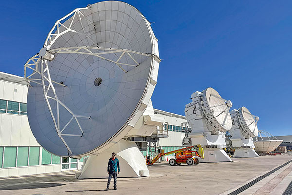 Ingenieros de la UFRO crean piezas astronómicas de reemplazo para telescopios de ALMA