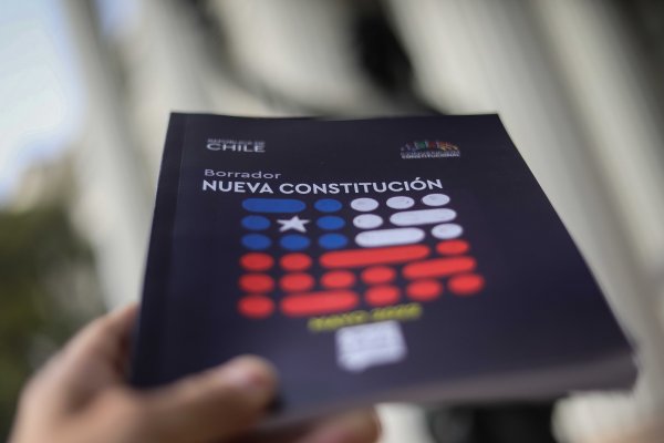 Cadem: Crece ventaja del rechazo y mayoría cree que exPresidentes debían ser invitados a ceremonia