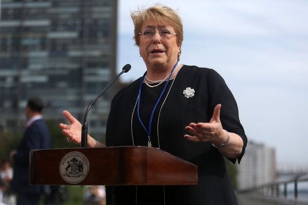 Bachelet se suma a Piñera, Frei y Lagos y ningún expresidente estará en acto de entrega de borrador de la nueva Constitución
