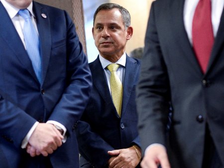 CEO de Petrobras acelera salida de la empresa tras críticas de Bolsonaro