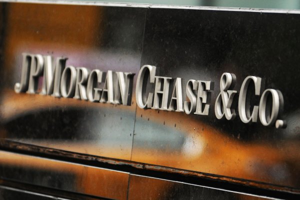 <p>JPMorgan despide cientos de empleados tras alza de tasas hipotecarias y caída del sector inmobiliario en EEUU</p>