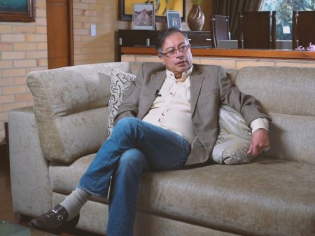 Gustavo Petro a El País de España: “Las reformas se hacen el primer año o no se hacen”