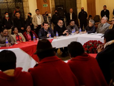 Líderes indígenas y gobierno de Ecuador retoman diálogo en medio de medidas para frenar manifestaciones