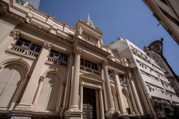 Tres señales que encaminan al peso argentino hacia otra devaluación