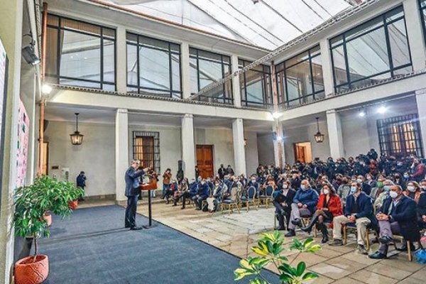 <p>Gobierno ingresa al Congreso la reforma tributaria y revela que gastará más de la mitad de lo recaudado en pensiones y salud</p>