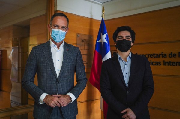El positivo balance que hacen Chile y Canadá a 25 años de la firma de su TLC
