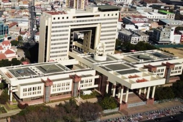 <p>Aumenta presión del oficialismo en el Congreso por más ayudas enfocadas en las Pyme y un IFE de invierno</p>