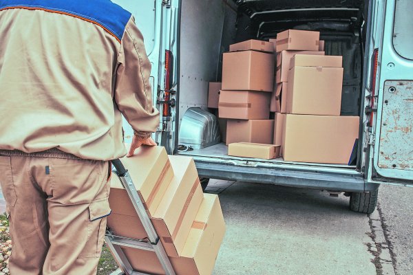 <p>¿Una burbuja logística? Crece la feroz competencia en la industria de envíos y despachos</p>