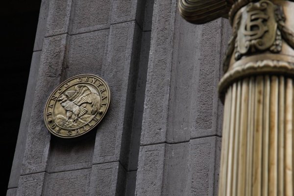 Fynsa: tras intervención del BC, dólar podría bajar de los $1.000
